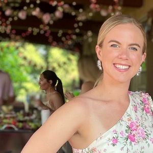 Meet your Posher, Caroline